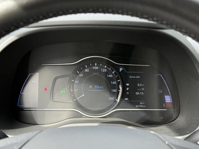 Hyundai Kona EV Comfort 39 kWh / Eerste Eigenaar / 3 Fase Laden / 100% SOH / Adaptive Cruise / Achteruitrij Camera / Navigatie / Keyless /