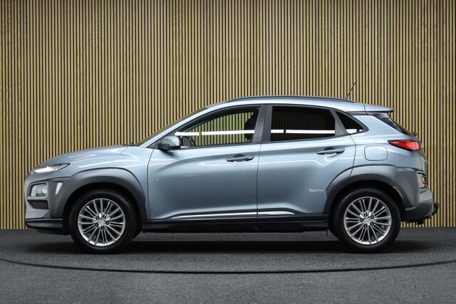 Hyundai Kona 1.0T Fashion | Apple Carplay & Android Auto | Trekhaak | Keyless | Camera | Navigatie | Stoelverwarming | Parkeerhulp