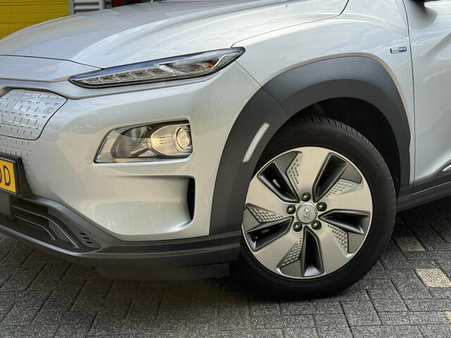 Hyundai Kona EV Comfort 64 kWh / BTW / Cruise / Nav / DAB / Dealer Service /