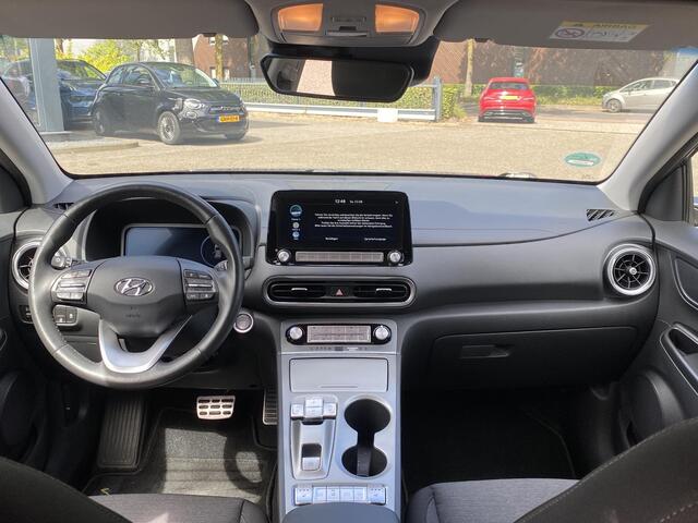 Hyundai Kona EV Fashion 64 kWh VOLLEDIGE FABR. GARANTIE t/m 03-2028 | KEYLESS ENTRY | CAMERA | STOELVERWARMING | WARMTEPOMP | 3 fase LADEN