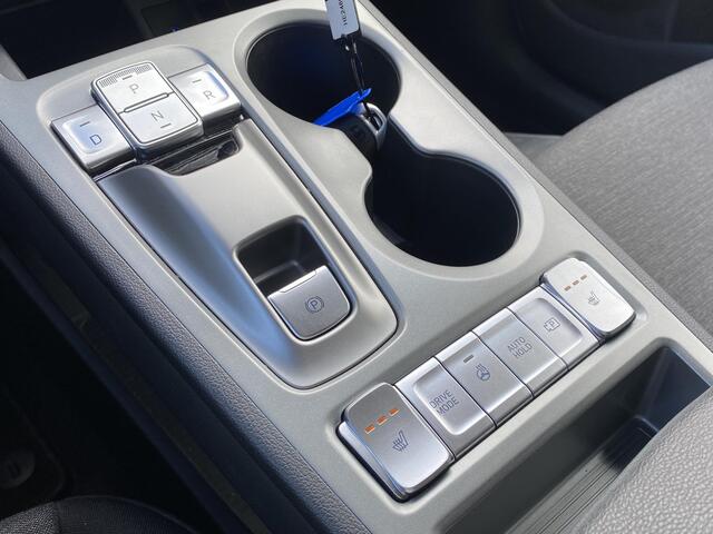 Hyundai Kona EV Fashion 64 kWh VOLLEDIGE FABR. GARANTIE t/m 03-2028 | KEYLESS ENTRY | CAMERA | STOELVERWARMING | WARMTEPOMP | 3 fase LADEN