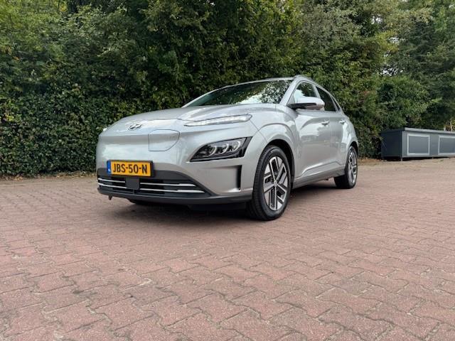 Hyundai Kona PREMIUM 64KWH FINAL EDITION/SOH 100%/ODAK/LEER/ACARPLAY/LED/FABRIEKSGARANTIE