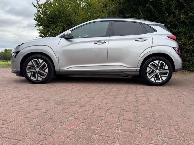 Hyundai Kona PREMIUM 64KWH FINAL EDITION/SOH 100%/ODAK/LEER/ACARPLAY/LED/FABRIEKSGARANTIE