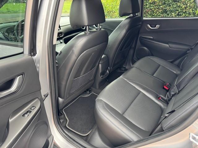 Hyundai Kona PREMIUM 64KWH FINAL EDITION/SOH 100%/ODAK/LEER/ACARPLAY/LED/FABRIEKSGARANTIE