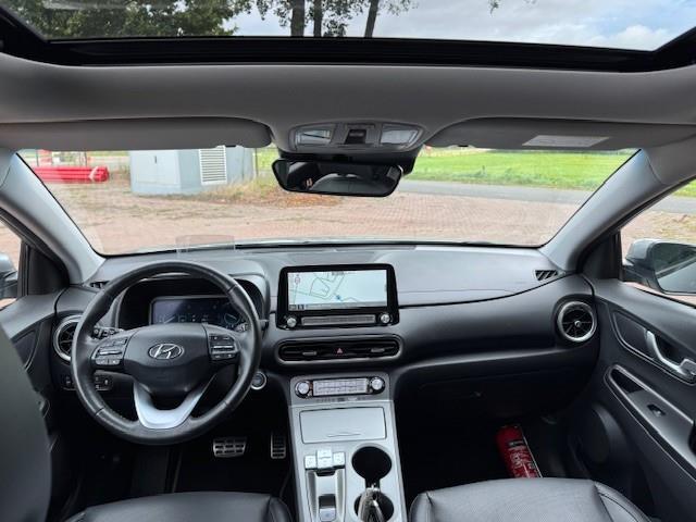 Hyundai Kona PREMIUM 64KWH FINAL EDITION/SOH 100%/ODAK/LEER/ACARPLAY/LED/FABRIEKSGARANTIE