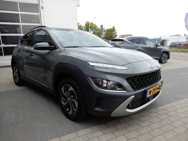 Hyundai Kona 1.6 GDI HEV Fashion | Trekhaak 1350 kg! | 1e eigenaar | Navigati