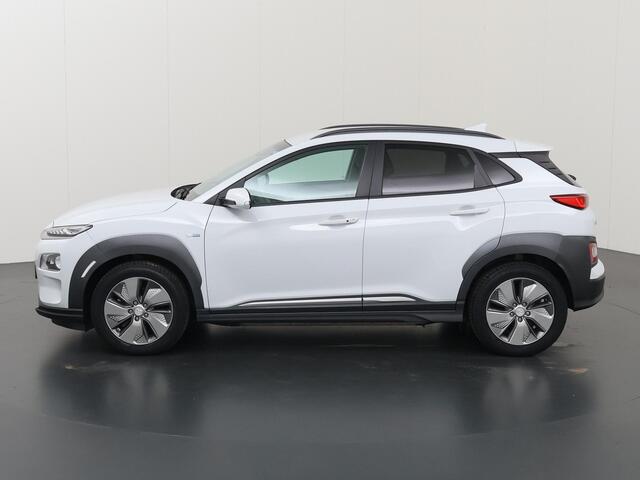 Hyundai Kona EV Fashion 64 kWh | Warmtepomp | Parkeercamera | Krell Audio | Cruise Control Adaptief | Parkeercamera |