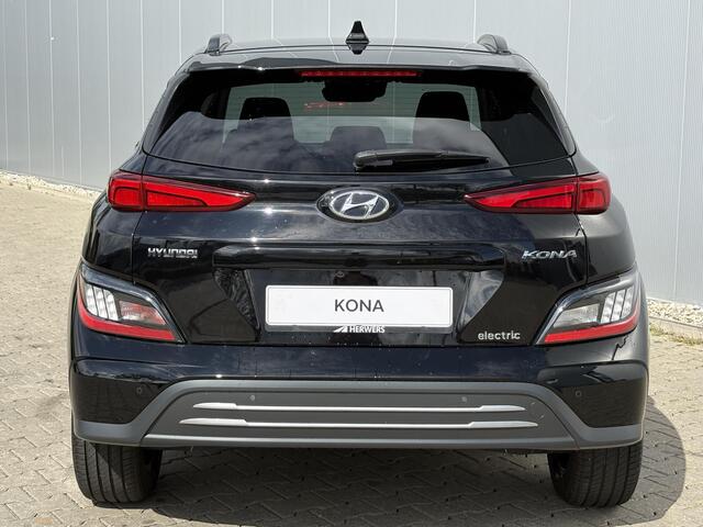 Hyundai Kona EV Fashion Design 64 kWh / Airco / Stoelverwarming / Appel Carplay/Android Auto / Cruise control / Navigatie /