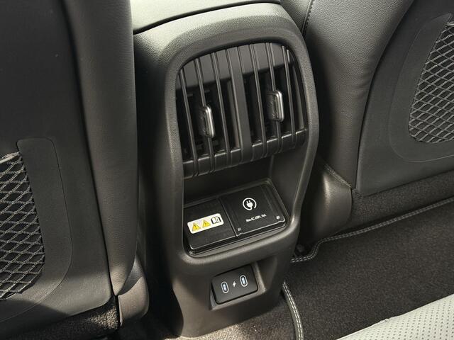 Hyundai Kona Electric Premium 65.4 kWh / Leder / Climate Control / Adaptive Cruise Control / 360 Camera / Stoel- & Stuurverwarming / Stoelverkoeling / navigatie /