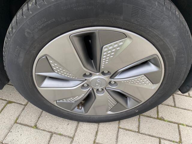 Hyundai Kona EV FASHION 64 KWH