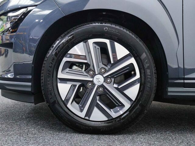 Hyundai Kona EV Fashion 64 kWh | Navigatie | Achteruitrijcamera |