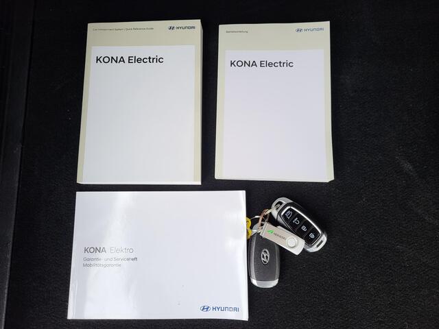 Hyundai Kona EV Comfort 64 kWh / 3 Fasen Laden /CCS Snelladen / WLTP bereik 484 km / Dealer onderhouden / Apple Carplay / Android Auto / Camera / Kreil audio / DAB / Stuur-, en voorstoelverwarming