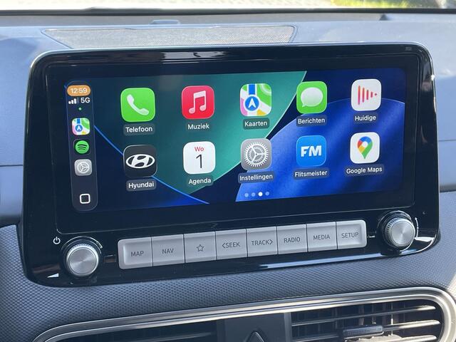 Hyundai Kona EV Comfort Smart 64 kWh / Dealer onderhouden / Afneembare Trekhaak / Apple Carplay/Android auto / Stoelverwarming / Cruise Control Adaptief / KRELL Audiosysteem