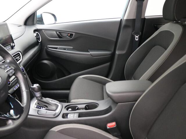 Hyundai Kona 1.6 GDI HEV Fashion / 1ste Eigenaar / HUD / Apple Carplay / Achteruitrijcamera / Dode Hoek Detectie / Climate Control / Navigatie / Adaptieve Cruise control /