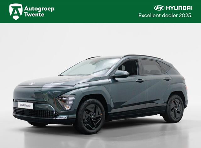 Hyundai Kona 64,8 kWh Pure Edition | Navigatie | Parkeer Sensoren |