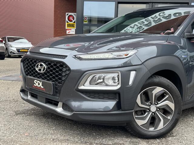 Hyundai Kona 1.6 GDI HEV Fashion // NAVI // APPLE CARPLAY / ANDOID AUTO // CAMERA // CLIMA // CRUISE // STOEL + STUURVERWARMING //