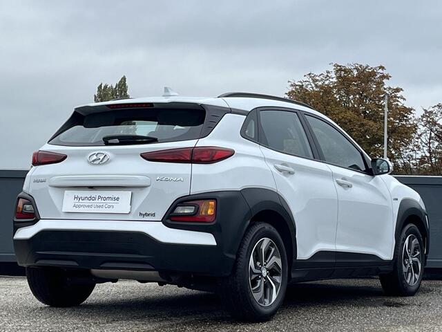 Hyundai Kona 1.6 GDI HEV Automaat Comfort | Apple Carplay/Android Auto | Achteruitrijcamera | 16'' Bi-color lmv |
