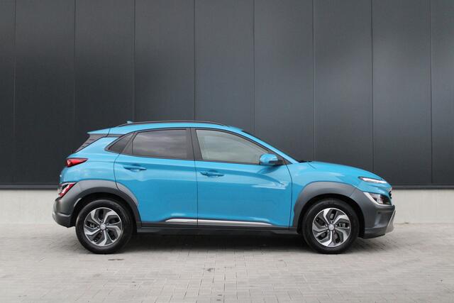 Hyundai Kona 1.6 GDI HEV Fashion Sky 105pk - Schuifdak - Navi - Camera - Blind spot - Climate - Trekhaak - HUD - Rijklaar
