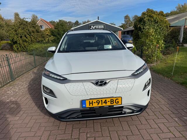 Hyundai Kona EV Premium 64 kWh Afn. Trekhaak Navigatie Stoelverwarming Led