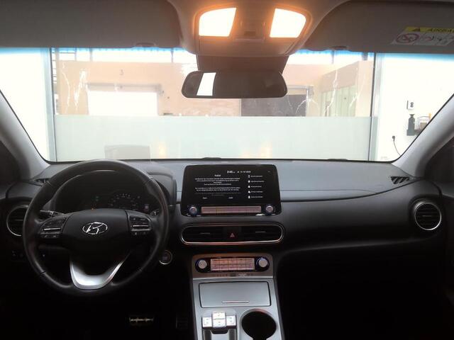 Hyundai Kona EV FASHION 64 kWh I 3 FASE I 100% SOH I P-CAMERA I APPLE CARPLAY I NAVIGATIE