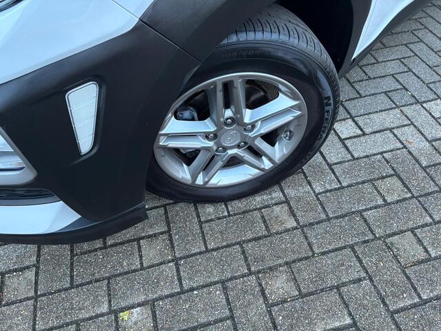 Hyundai Kona 1.0 T-GDI Comfort | NAVIGATIE | TREKHAAK | CRUISE CONTROL | CAMERA |