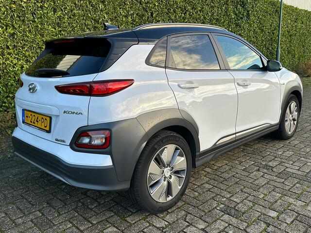 Hyundai Kona EV Premium 64 kWh 3 fase | Leder | Two Tone Black | Climate | occasion