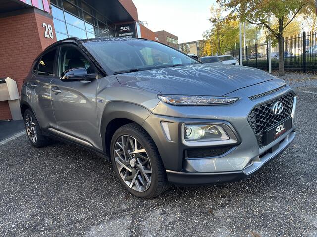 Hyundai Kona 1.6 GDI HEV Premium // DODEHOEK // HEAD-UP DISPLAY // KEYLESS // LEDER // CAMERA+SENSOREN // LED // CLIMA // STUUR+STOELVERWARMING //