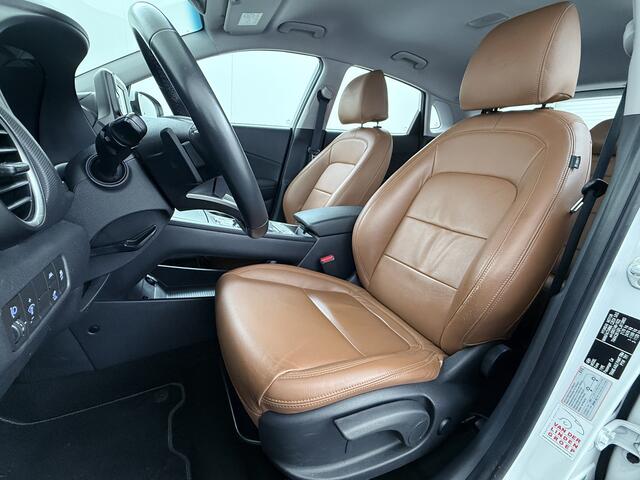 Hyundai Kona EV 64kWh Leder Warmtepomp Camera Adap. Cruise + stop&go Apple Carplay Android Comfort Ecc Pdc Navi* Isofix DAB Led Lmv 17" Lane Assist FCA Keyless 1e Eigenaar Origineel Nederlandse Auto