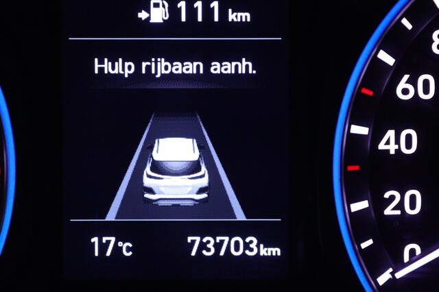 Hyundai Kona 1.0T Fashion | All-seasons | Trekhaak | Carplay |