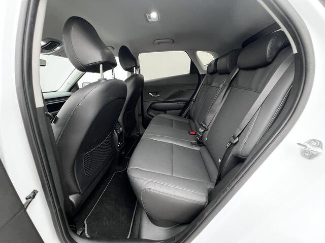 Hyundai Kona Electric Premium 65.4 kWh Automaat / Dealer onderhouden / NL auto / Leder / Afneembare trekhaak 750 kg / Stoelventilatie / Stuur-, stoel- en achterbankverwarming / 19" LM wielen /