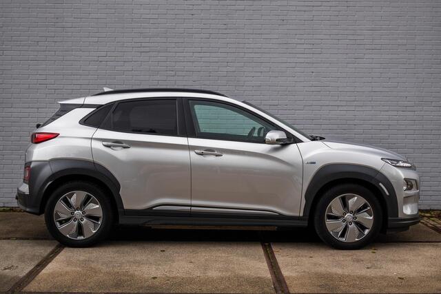 Hyundai Kona EV Premium 64 kWh Open dak/trekhaak