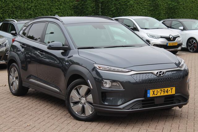 Hyundai Kona EV Premium 64 kWh / Camera / Leder / Head-up / 18'' / Navigatie / Stuur+Stoelverwarming / Keyless / KRELL Audio / DAB / ACC