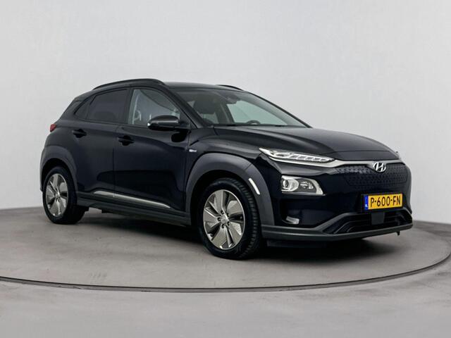 Hyundai Kona EV Comfort Smart 64 kWh | Navigatie met Apple Carplay/Android Auto | Warmtepomp | Stoel en stuurwiel verwarming | climate control | Soh 95,3% |