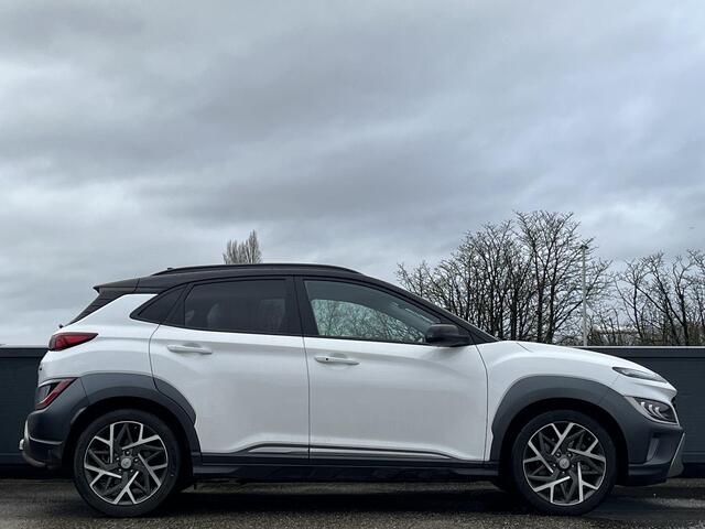 Hyundai Kona 1.6 GDI HEV Premium | Lederen bekleding | Trekhaak | 18'' 2-tone Lmv | Head up display | Adaptieve cruisecontrol |