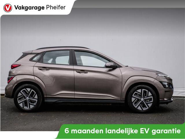 Hyundai Kona EV Comfort 64 kWh 3-Fase/ Facelift!/ Navigatie/ Carplay/ Krell audio/ Camera/ Adapt. cruise/ Dab/ Keyless