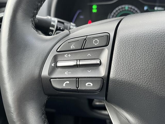 Hyundai Kona EV Limited 64 kWh / Trekhaak / Cruise control adaptief met Stop&Go en stuurhulp / Achterbank verwarmd /