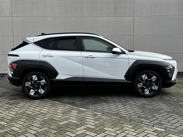 Hyundai Kona 1.6 GDI HEV Comfort Smart / ¤ 3.000,- Voordeel Op Nieuwprijs / Rijklaarprijs / Direct Leverbaar /Modeljaar 2026 / Navigatie / 18" LMV / Adaptieve Cruise Control / Parkeersensoren voor en achter /