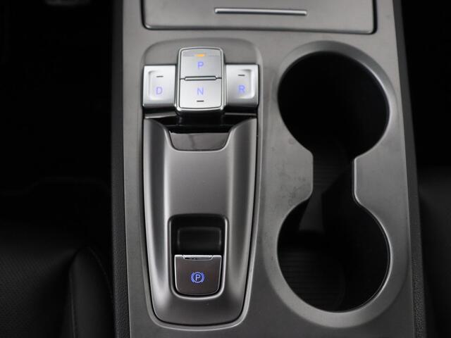 Hyundai Kona EV Business 64 kWh | 3-Fase | Stoelverwarming | Climate control | Adaptive cruise control | Camera | HUD