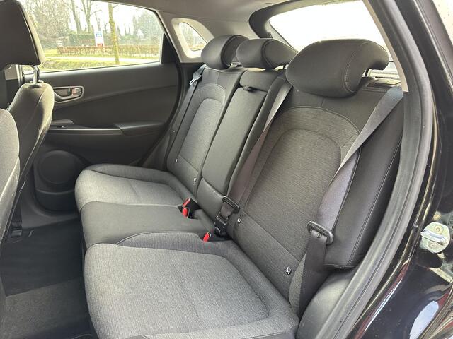 Hyundai Kona EV Comfort 64 kWh | SOH: 94,7 % | 3 Fase | Warmtepomp | Navi | Adaptive CC | Climate |