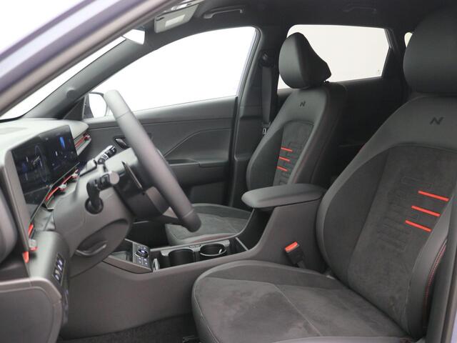 Hyundai Kona 1.6 GDI HEV N Line ¤2500,- Voordeel / Rijklaarprijs / Modeljaar 2026 / Navigatie / Apple & Android auto / Stuurverwarming / Stoelverwarming Voor + Achter /