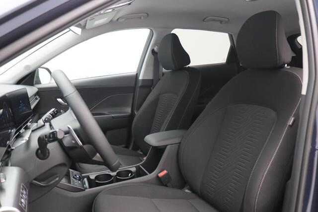 Hyundai Kona 1.6 GDI HEV Comfort Smart / ¤ 2500,- Voordeel / Rijklaarprijs / Direct Leverbaar / Modeljaar 2026 / Navigatie / 18" LMV / Adaptieve Cruise Control / Parkeersensoren voor en achter /