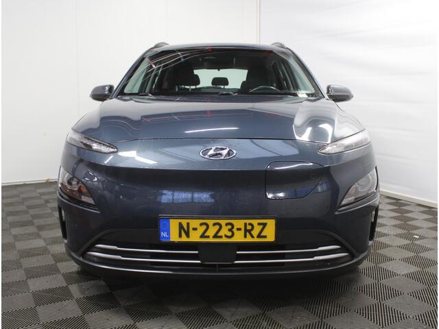 Hyundai Kona EV Comfort 64 kWh CAMERA | NAVI | CARPLAY | LMV17 | LED | PDC | CLIMATE | DAB | ADAPCRUISE