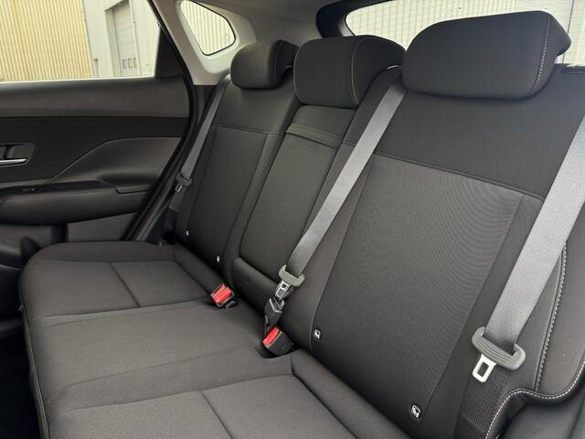 Hyundai Kona 1.6 GDI HEV Comfort Smart | Uit voorraad leverbaar! | Cruise Control | Navigatie | Camera | Lichtmetaal |