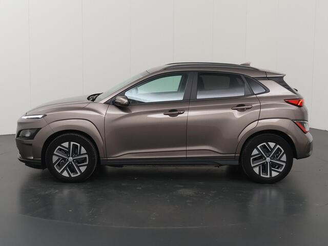 Hyundai Kona EV Fashion 39 kWh | SOH 98% | Adaptieve Cruise Control | LED | Camera | DAB | Keyless Entry/Go | HUD | Warmtepomp | Dodehoek detectie |