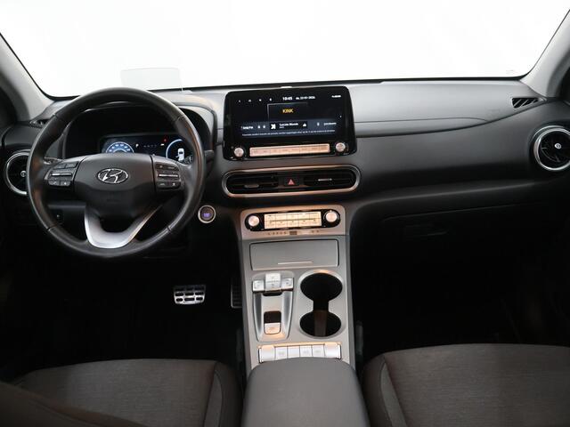 Hyundai Kona EV Fashion 39 kWh | SOH 98% | Adaptieve Cruise Control | LED | Camera | DAB | Keyless Entry/Go | HUD | Warmtepomp | Dodehoek detectie |
