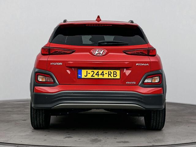 Hyundai Kona EV Fashion 64 kWh | Head Up Display | Navigatie | Adaptive Cruise | Dodehoek Detectie | soh 96,6% |
