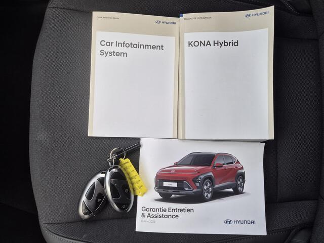 Hyundai Kona 1.6 GDI HEV Comfort Smart Automaat / Stuur- & Stoel verwarming / Achteruitrijcamera / Apple Carplay Android Auto / Keyless Entry/Start / Adaptief cruise control / Draadloze telefoon lader / Climate control /