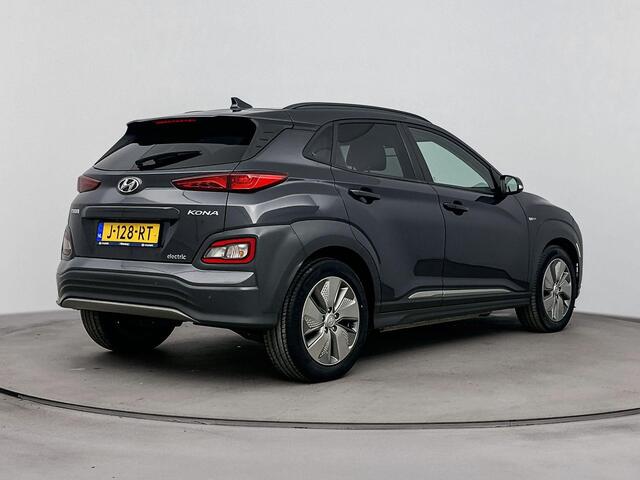 Hyundai Kona EV Fashion 64 kWh | Head Up Display | SOH 95.5% | Half Leder | Dode Hoek Detectie | Stoelverwarming & Verkoeling | Lane Assist |