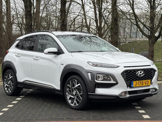 Hyundai Kona 1.6 GDI HEV 140pk Premium | LEDEREN BEKLEDING | TREKHAAK | 18'' 2-TONE LMV | HEAD UP DISPLAY | ADAPTIEVE CRUIECONTROL | STOELVERWARMING VOOR EN ACHTER | STUURVERWARMING | STOELVERKOELING VOOR |