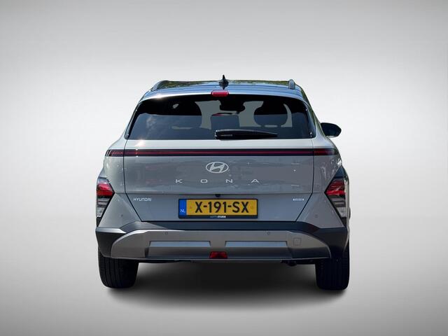 Hyundai Kona 1.6 GDI HEV Premium | Two-Tone Lakkleur | Stoelverwarming + -Ventilatie | 360° Camera | Leder | Navigatie | Apple Carplay/Android Auto | Geheugenstoel